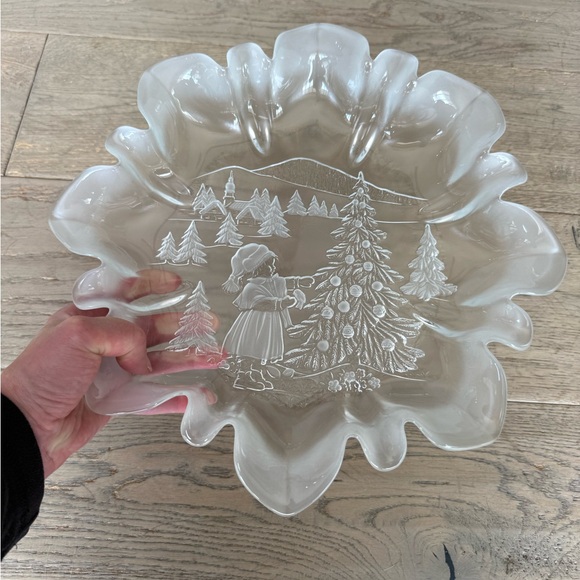 Vintage Discontinued Mikasa Elegant Christmas Story Serving Platter 13 1/2” - Picture 2 of 8